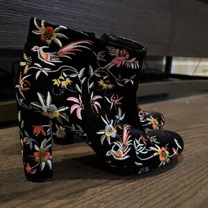 Lulu's Black Heeled Boots with Chunky Heel